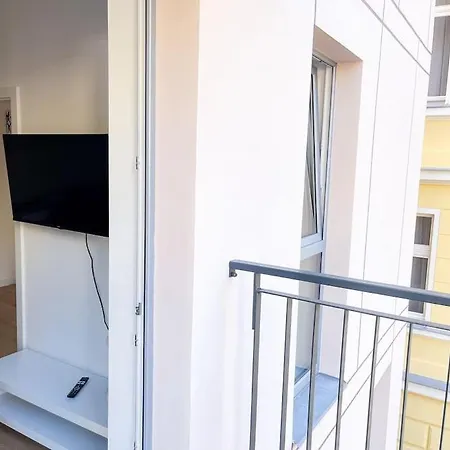 Sapphire & Balcony 312 Apartamento Praga